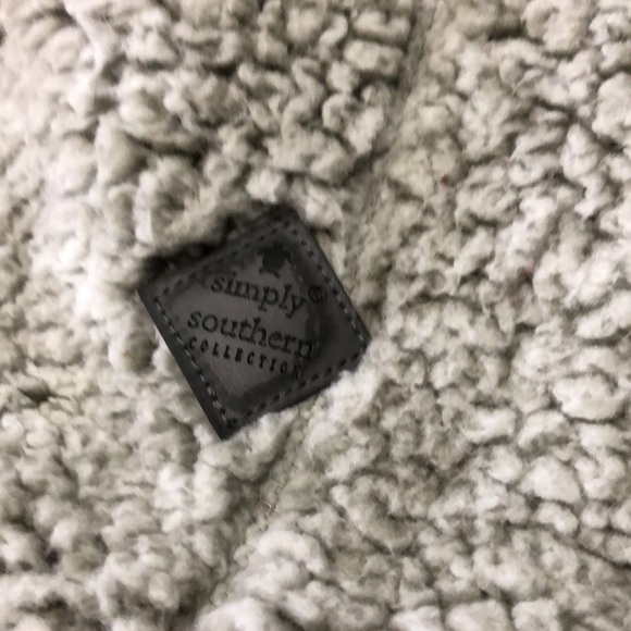 Simply Southern Pullover - Picture 4 of 6